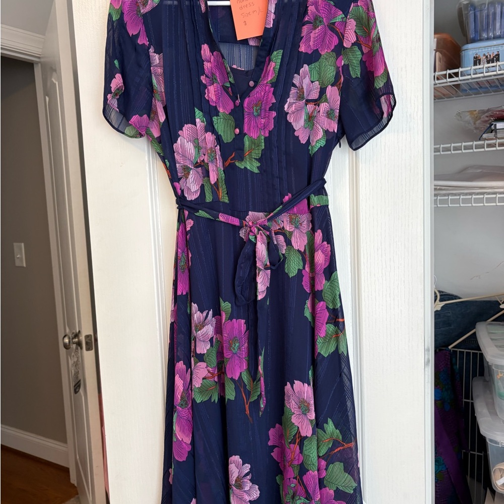 No longer available
Nanette Lepore Navy and Pink Floral Midi Dress